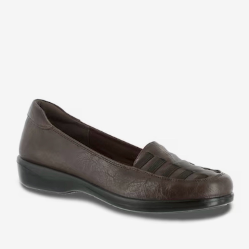 Easy Street Genesis Loafer Flat Brown- Size 8.5